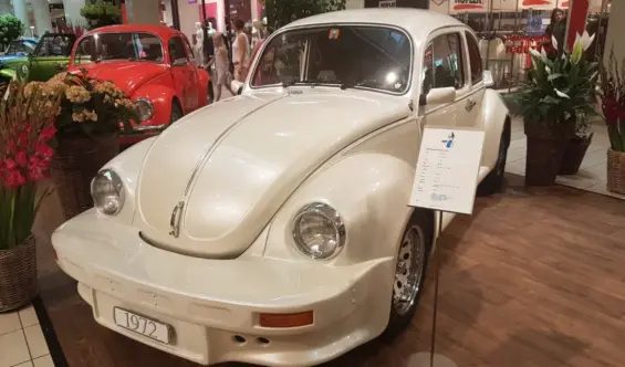 VW Käfer (11-1302 Limousine) – Foto 1