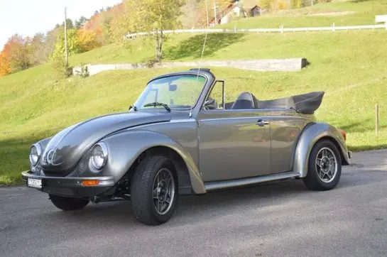 VW Käfer (15-1303 L8 Cabriolet) – Foto 1